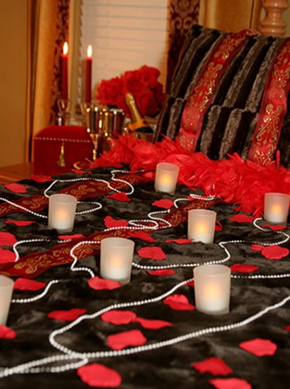 valentine-romantic-bedroom-decorating-ideas