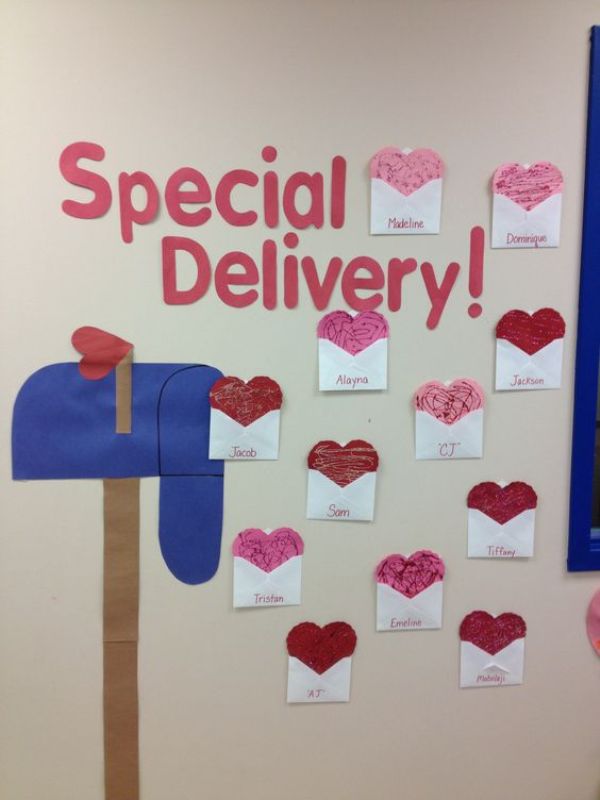 valentines-classroom-decoration-wall
