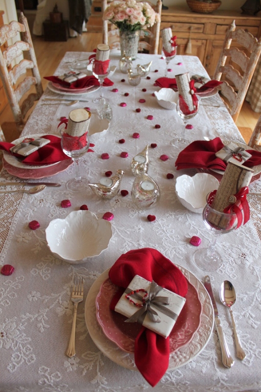 valentines-day-dinner-table-decorations