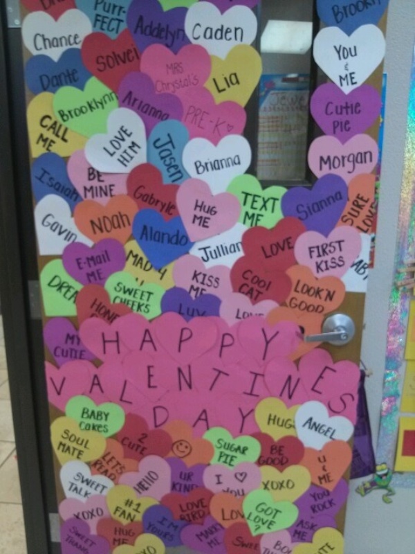 valentines-day-door-decoration-2017