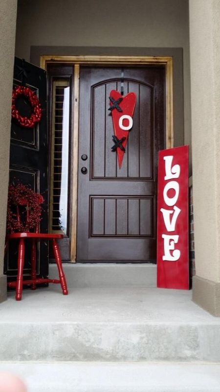 valentines-day-front-porch