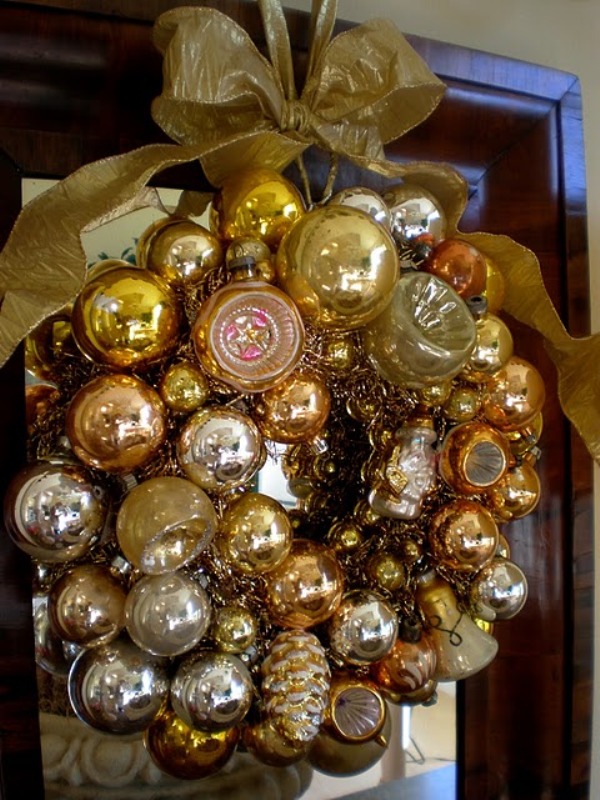 vintage-christmas-ornament-wreath