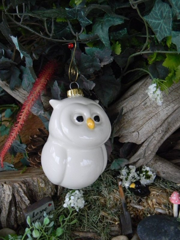 white-ceramic-owl-christmas-ornaments