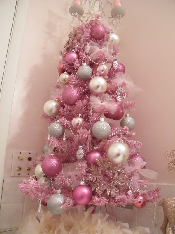 white-christmas-tree-with-pink-decorations