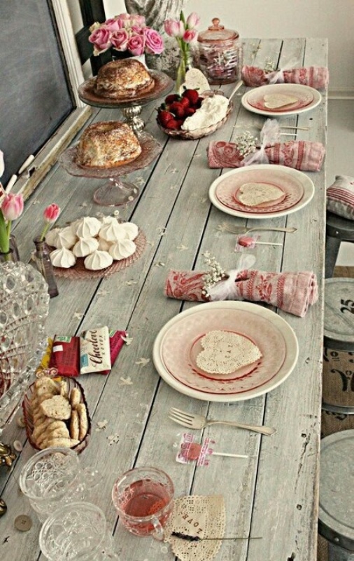 valentines-table-setting