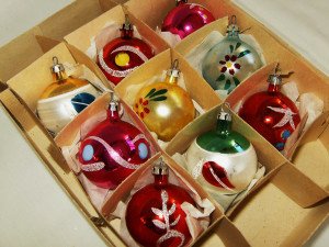 Glass Christmas Ornaments Pictures & Photos