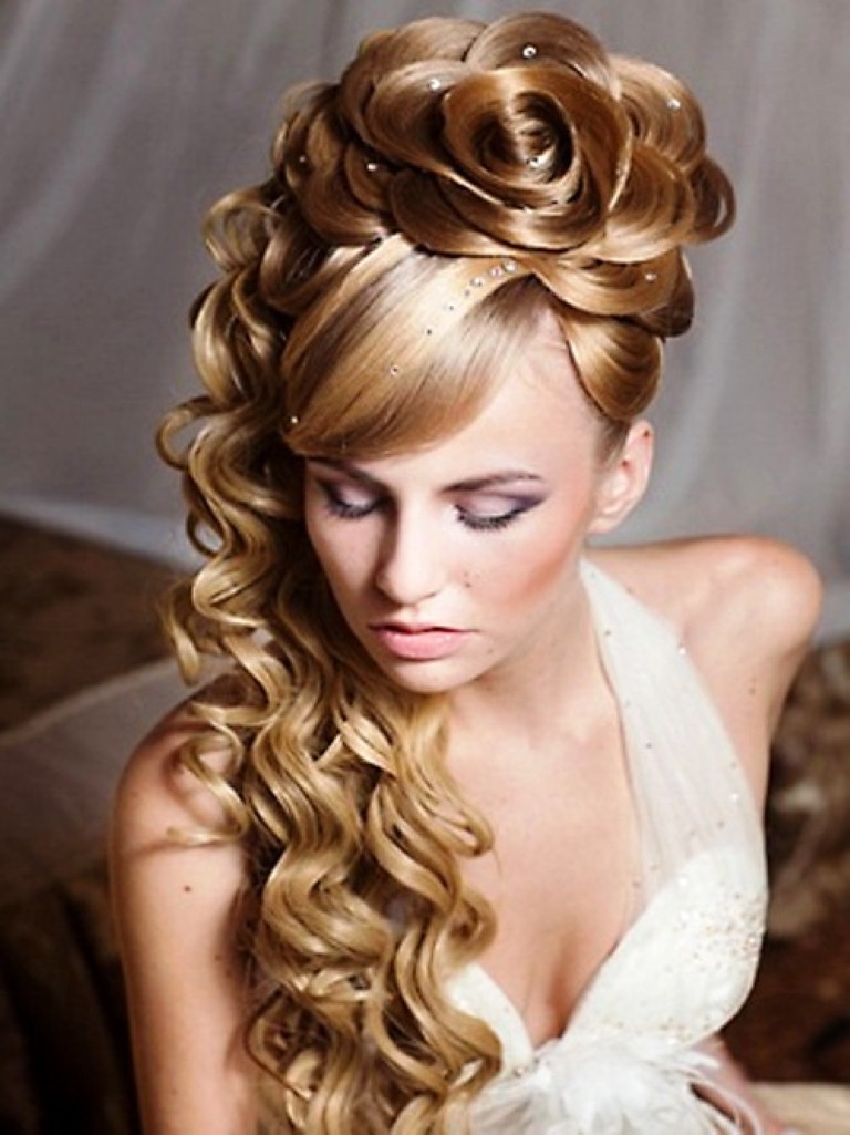 20 Unique Prom Hairstyles Ideas With Pictures - MagMent