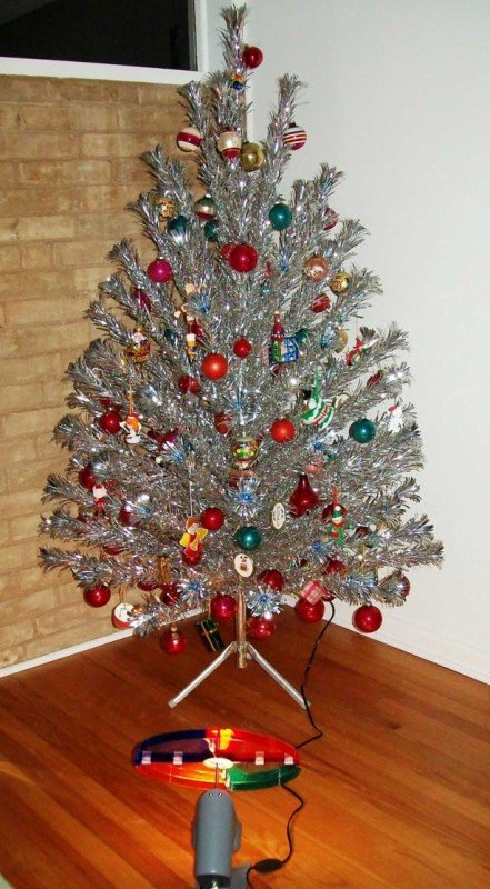 30 Vintage Christmas Tree Decorations Ideas That Will Blow 