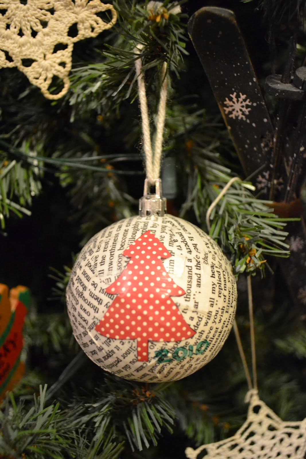 25 Easy Paper Christmas Ornaments You Can Make at Home  MagMent