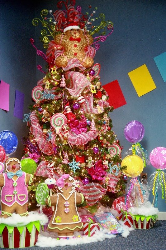 30 Candy Christmas Tree Decorations Ideas That Will Make